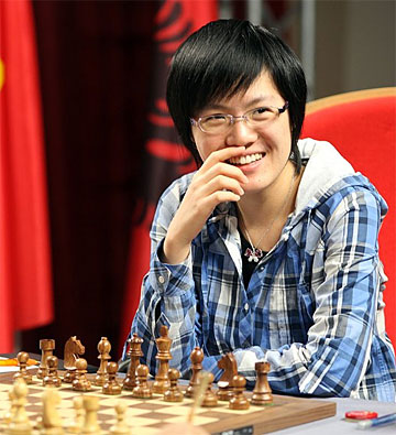 GM Hou Yifan defends crown!